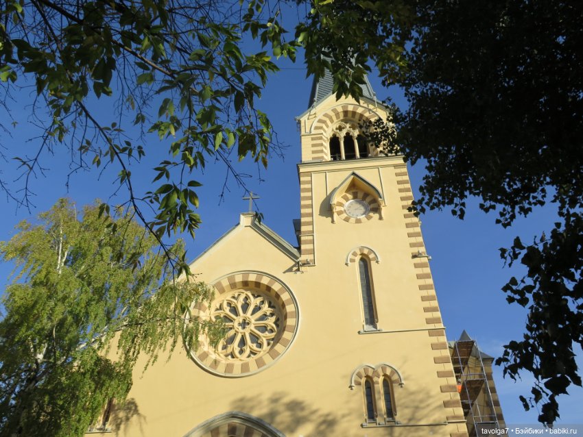 Флёр World of Love и солнечный день в октябре в Москве (фото 8)