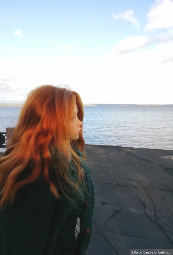 Осенняя девочка в осеннем парке