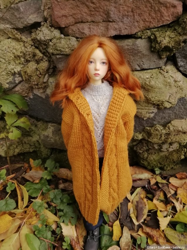 Осенняя девочка в осеннем парке