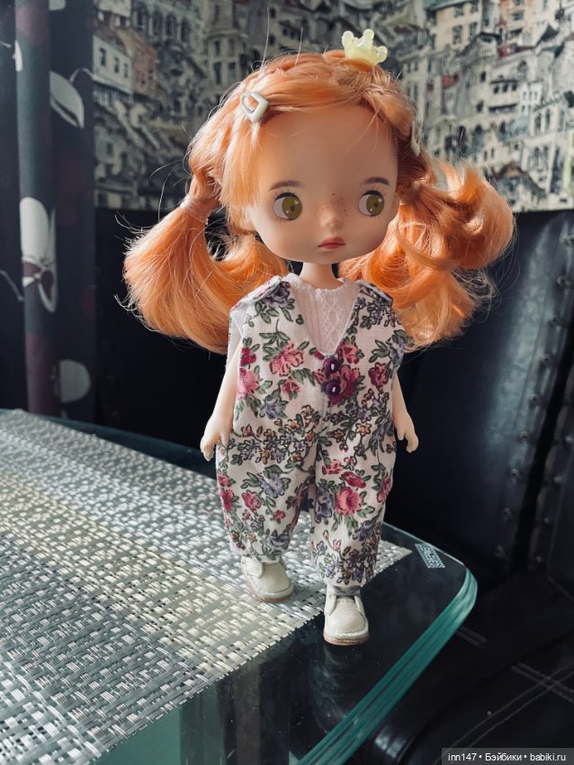 Парад комбинезонов на монст и подружек