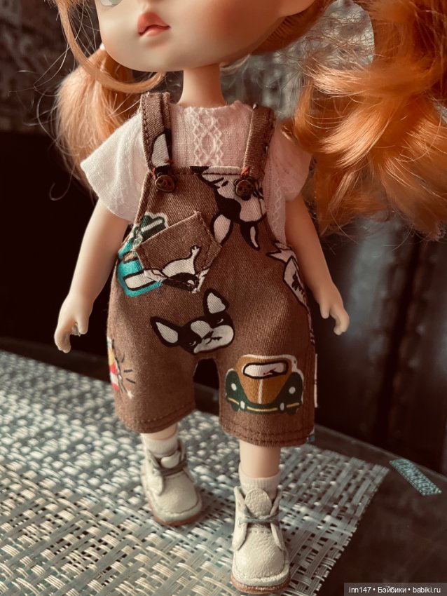 Парад комбинезонов на монст и подружек