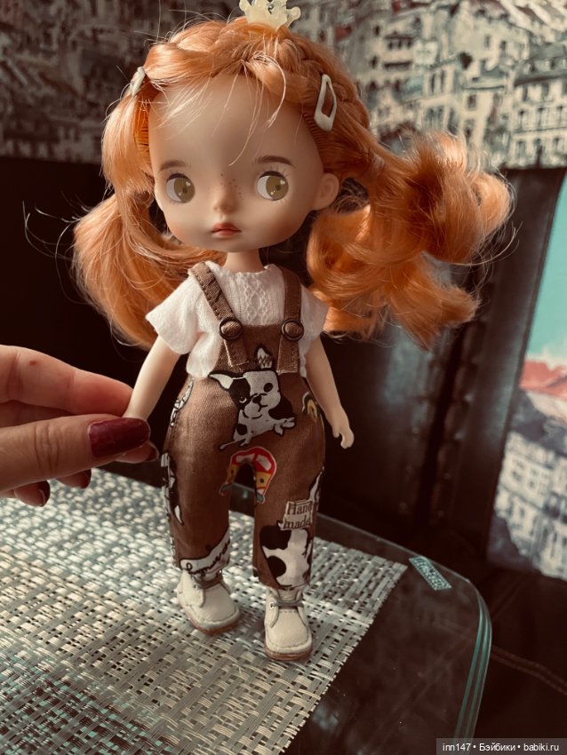 Парад комбинезонов на монст и подружек