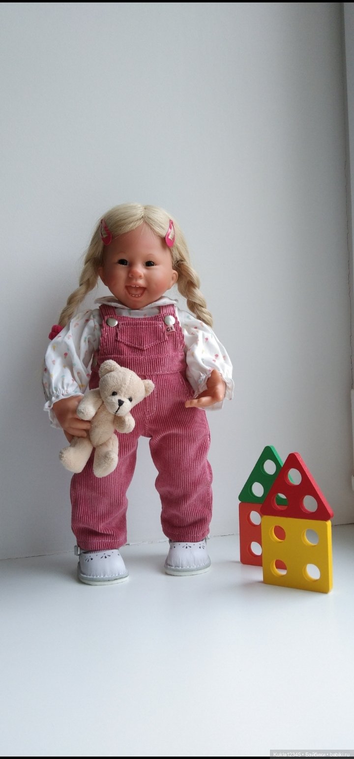 Хохотушка, которой невозможно не улыбнуться в ответ