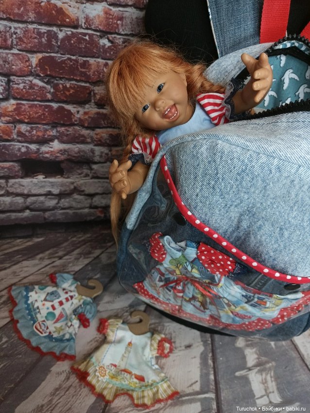 Кукольное платье как элемент декора
