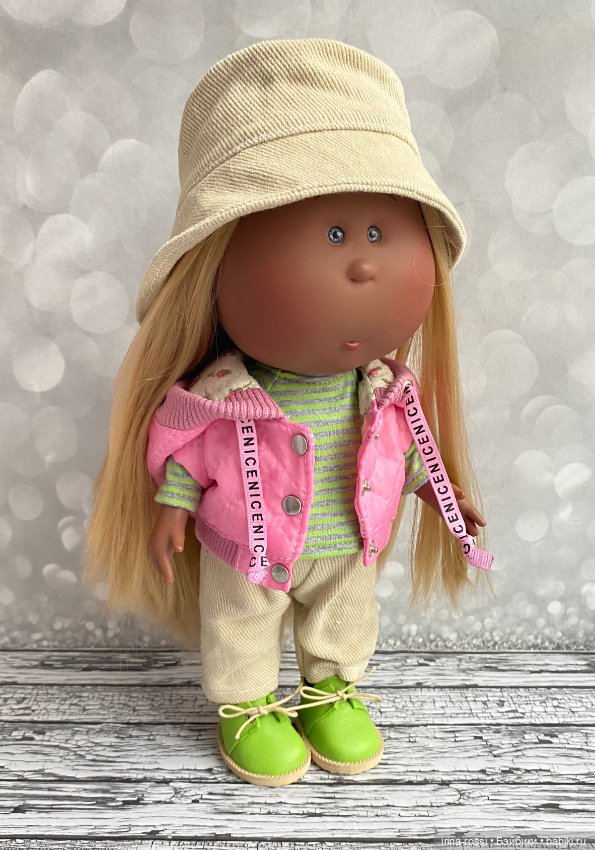 Яркие булочки — Куклы Nines d'Onil (Нинес): Миа (Mia) (фото 3)