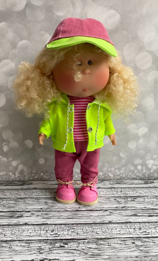 Яркие булочки — Куклы Nines d'Onil (Нинес): Миа (Mia)