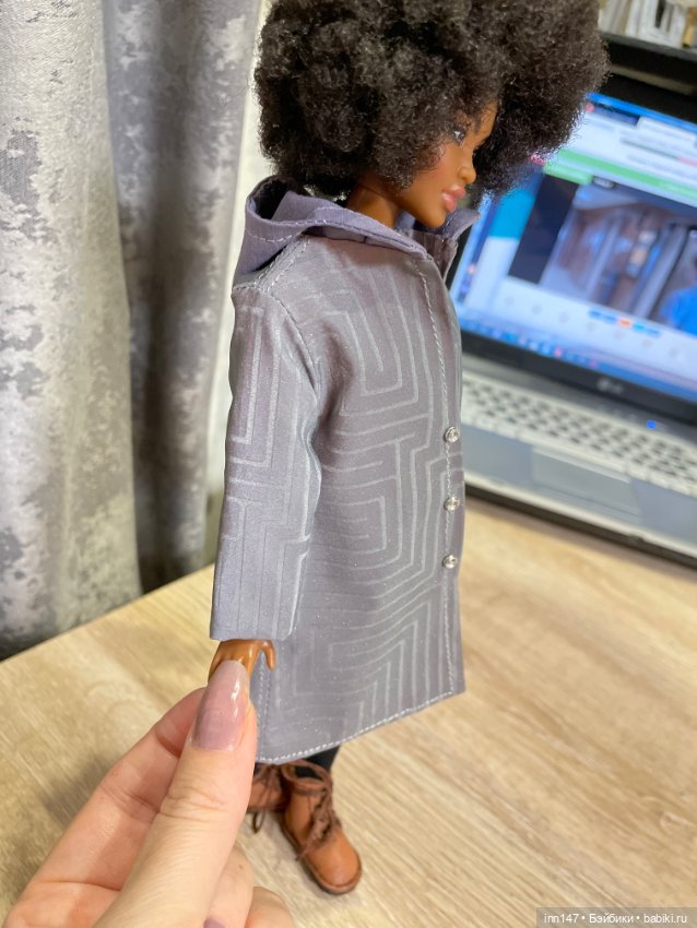 Осенние плащики, как всегда пришли не с одним