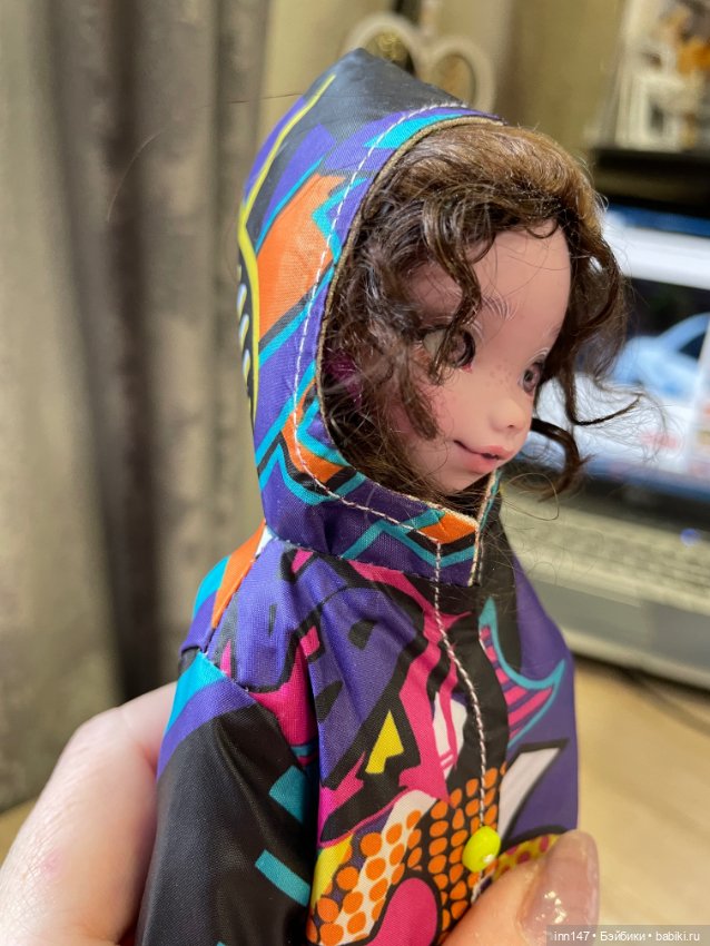 Осенние плащики, как всегда пришли не с одним