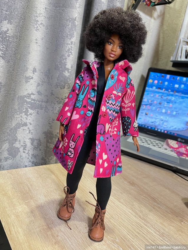 Осенние плащики, как всегда пришли не с одним