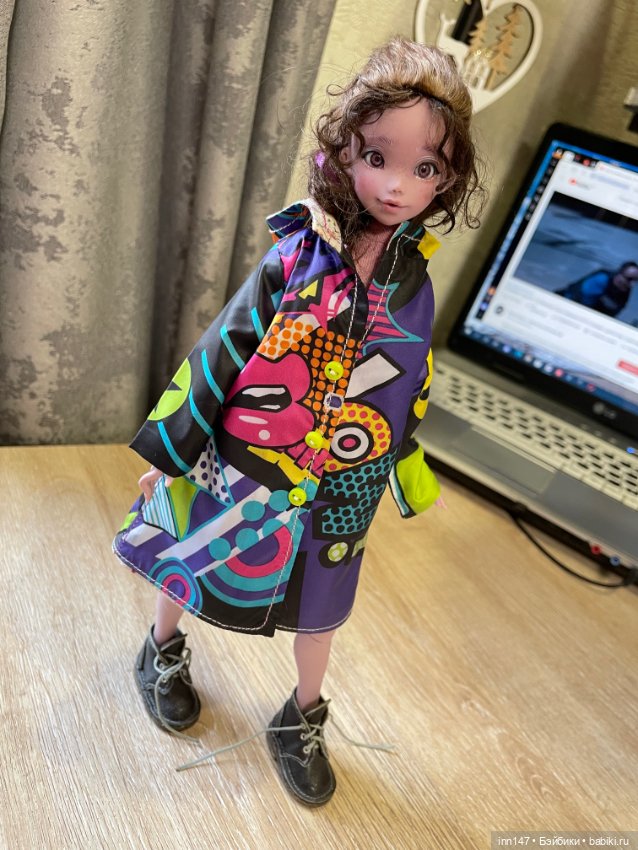 Осенние плащики, как всегда пришли не с одним