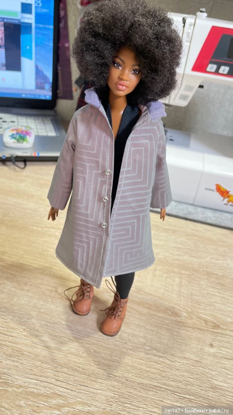 Осенние плащики, как всегда пришли не с одним