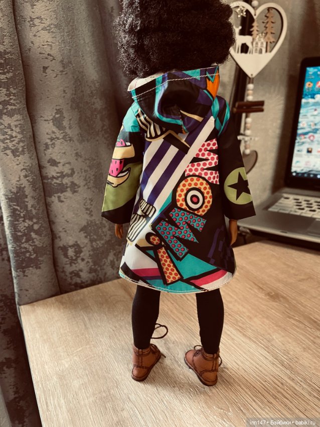 Осенние плащики, как всегда пришли не с одним