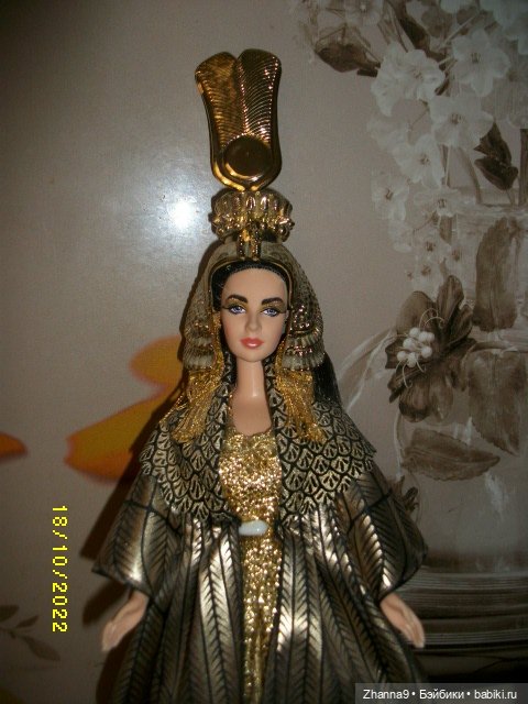 Нефертити, Клеопатра и Умрат (фото 10)