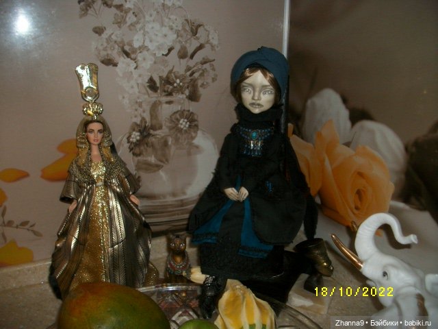 Нефертити, Клеопатра и Умрат