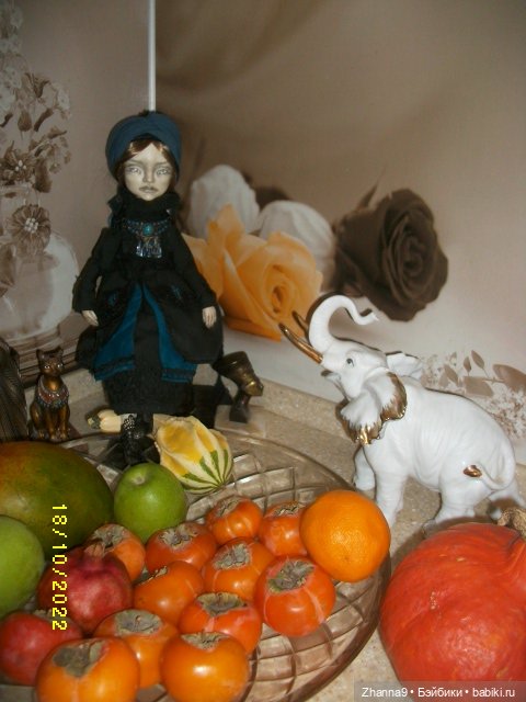 Нефертити, Клеопатра и Умрат