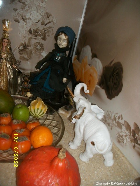 Нефертити, Клеопатра и Умрат