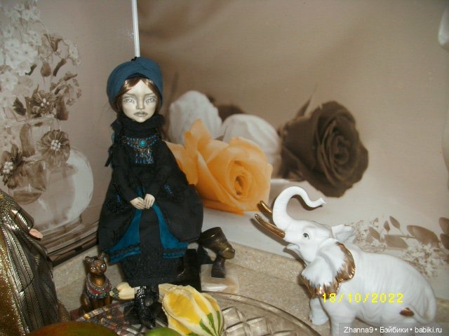 Нефертити, Клеопатра и Умрат