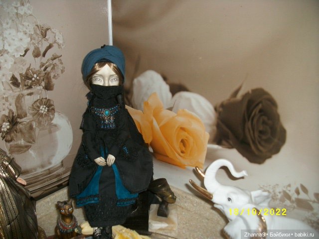 Нефертити, Клеопатра и Умрат