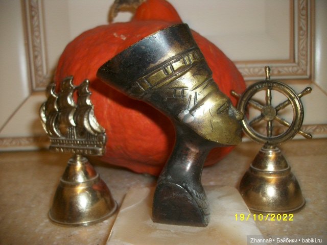 Нефертити, Клеопатра и Умрат