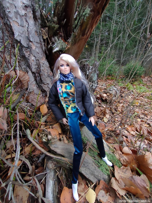 Ванесса. Прогулка в осеннем лесу