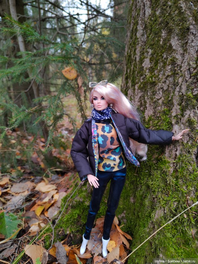 Ванесса. Прогулка в осеннем лесу