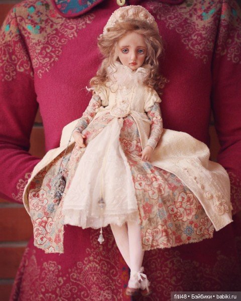 Невероятно эмоциональные созданья Елены Оплаканской