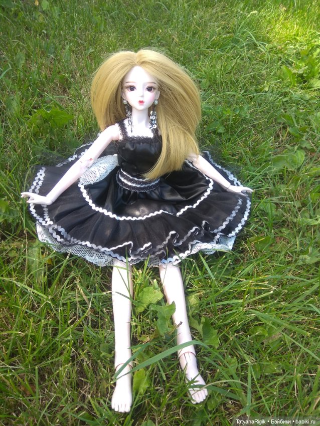 Мне нравятся черно- белые платья (фото 2)