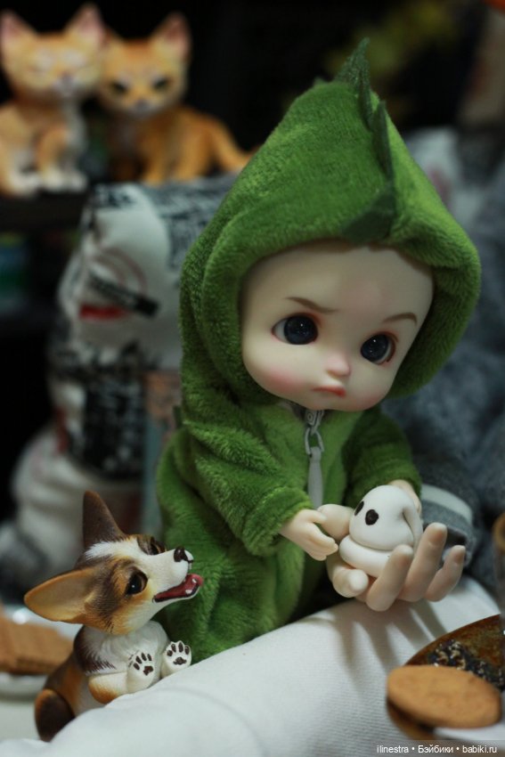 Малышня празднует Хэллоуин