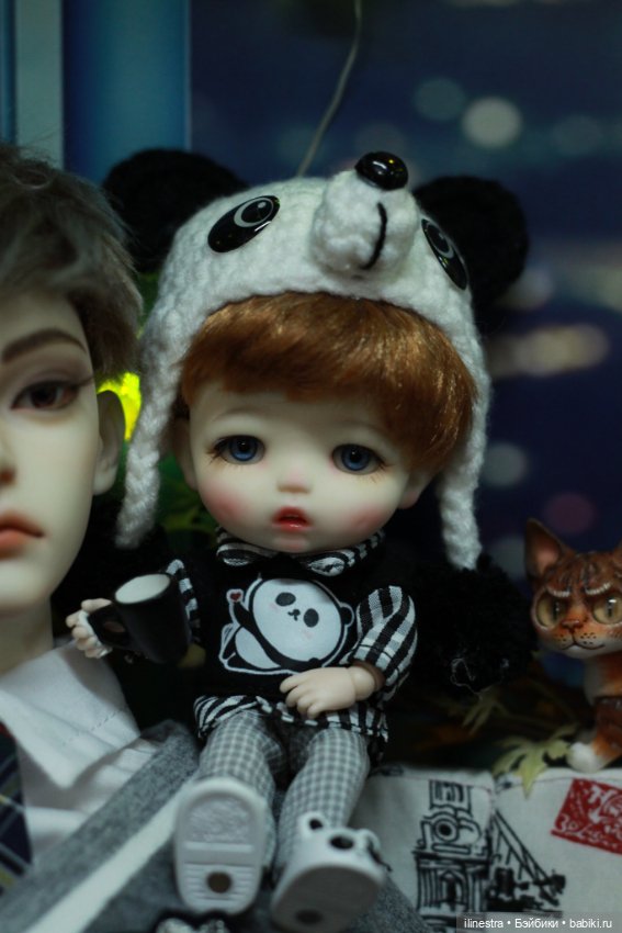 Малышня празднует Хэллоуин