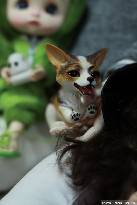 Малышня празднует Хэллоуин