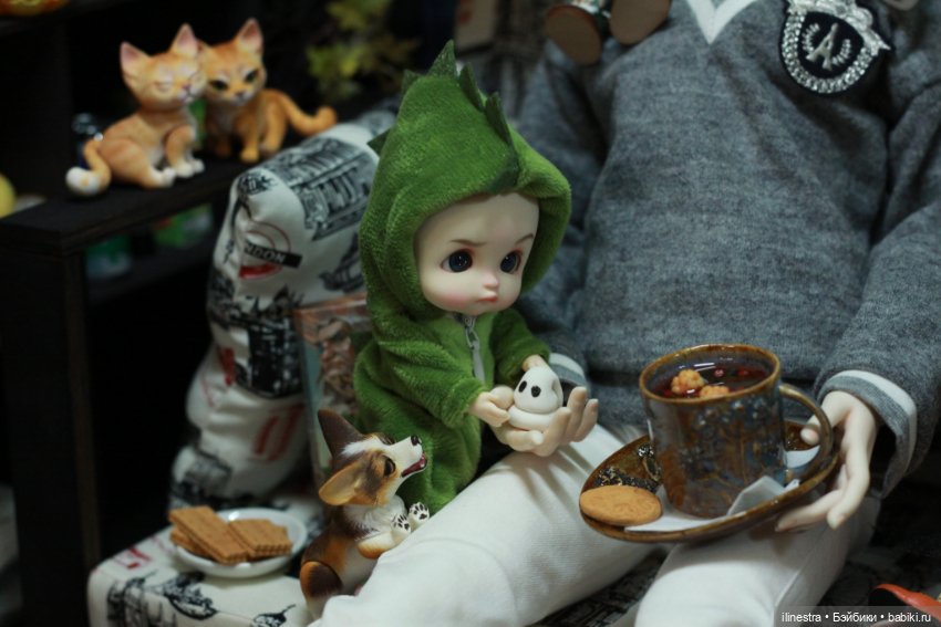 Малышня празднует Хэллоуин