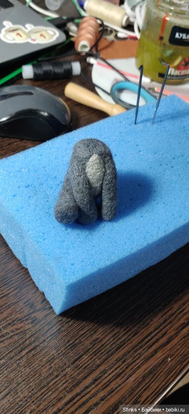 Король — Валяные игрушки из шерсти: сухое валяние (фото 2)