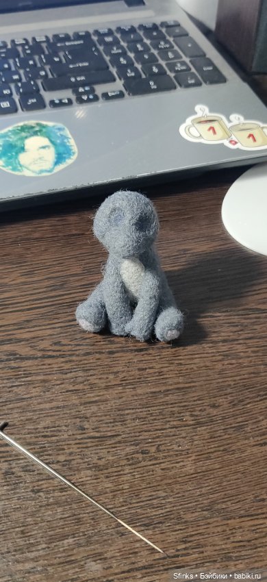 Король — Валяные игрушки из шерсти: сухое валяние (фото 3)