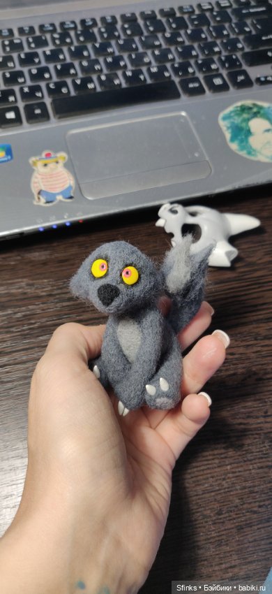 Король — Валяные игрушки из шерсти: сухое валяние (фото 7)