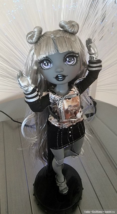 Луна в образе фотомодели — Куклы Rainbow High (Рейнбоу Хай