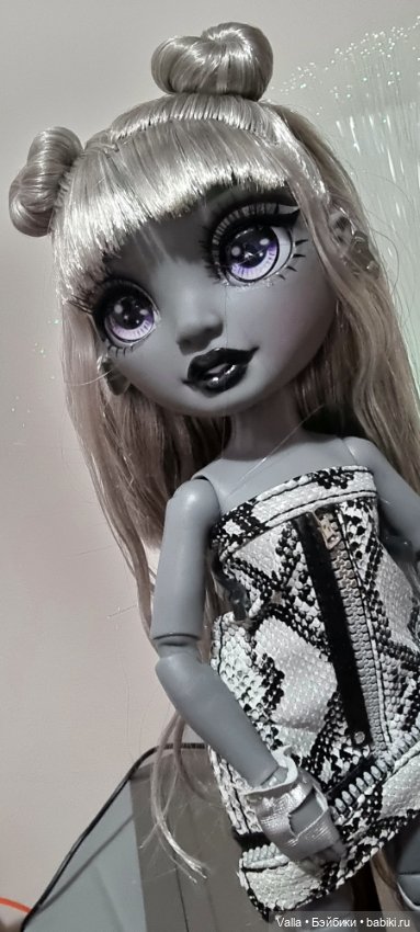 Луна в образе фотомодели — Куклы Rainbow High (Рейнбоу Хай
