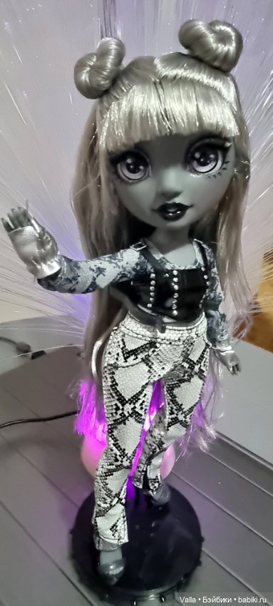 Луна в образе фотомодели — Куклы Rainbow High (Рейнбоу Хай