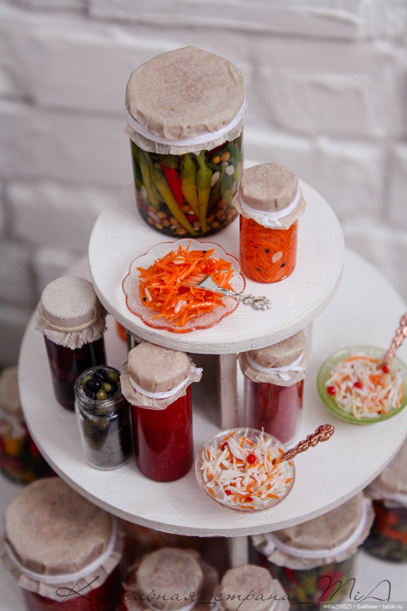 Кто-то закатывает джинсы... а мы уже закатываем банки