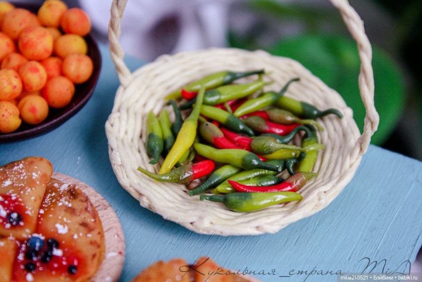 Кто-то закатывает джинсы... а мы уже закатываем банки