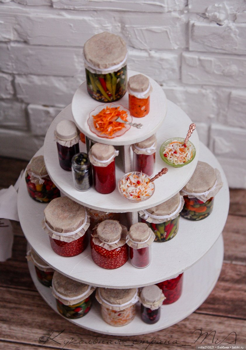 Кто-то закатывает джинсы... а мы уже закатываем банки