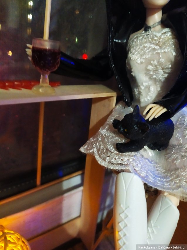 Элис?! Кто такая, Элис — Куклы Barbie (Барби): Looks (фото 10)