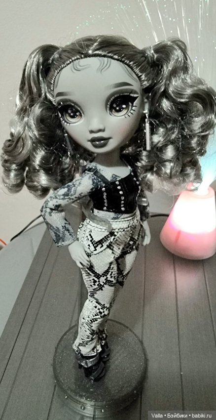 Поиграй со мной! Переодевашки с Николь (фото 4)