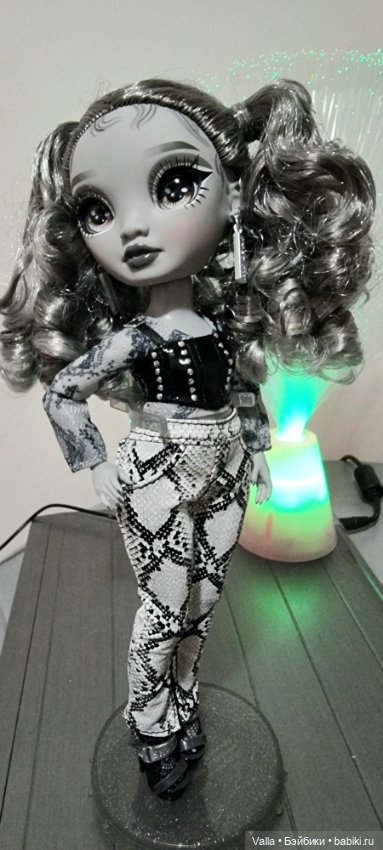 Поиграй со мной! Переодевашки с Николь (фото 2)