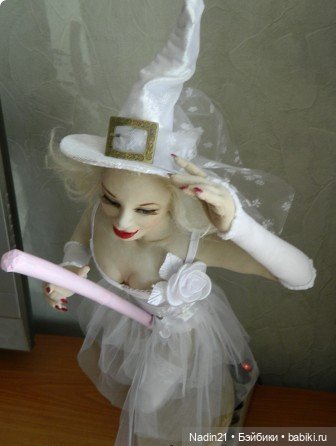 Текстильная кукла Гламурная ведьма (фото 3)