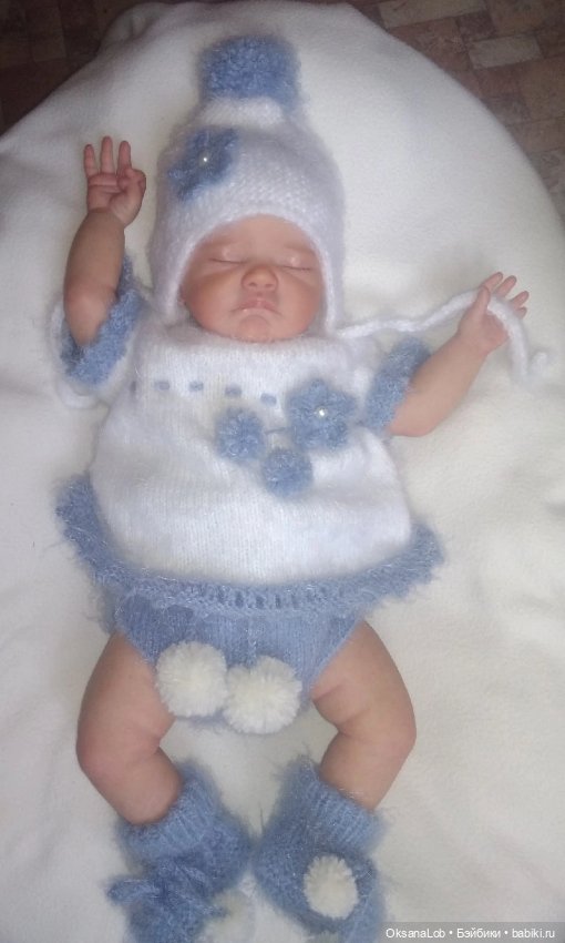 Мои новые одевашки для куколок🐰🙂