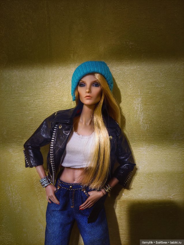 Девушка с глазами самого синего льда (Elyse Integrity) (фото 2)