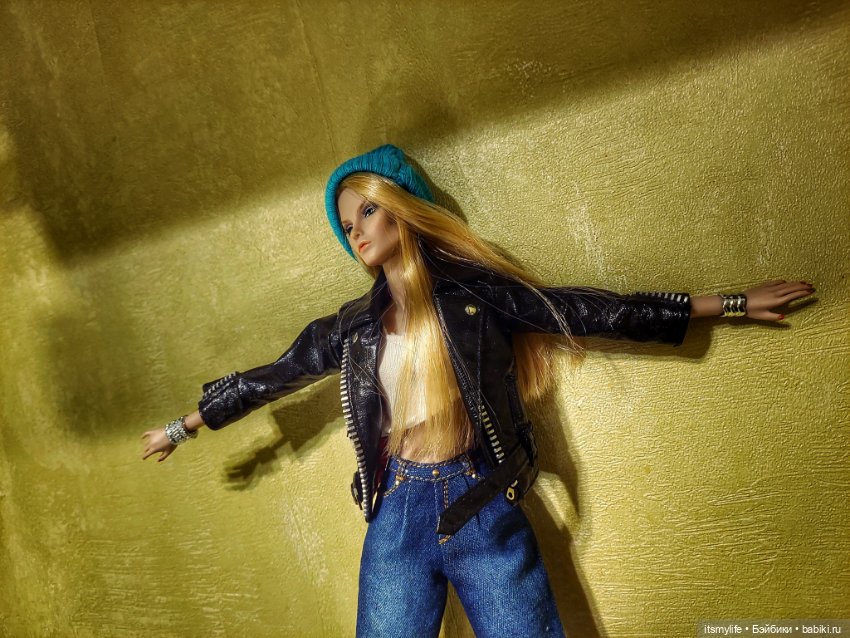 Девушка с глазами самого синего льда (Elyse Integrity) (фото 7)