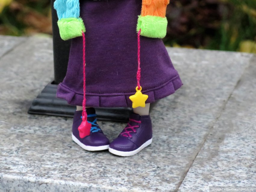 Калли-Стелла Ruby Red Siblies на прогулке в арбатских переулках (фото 10)