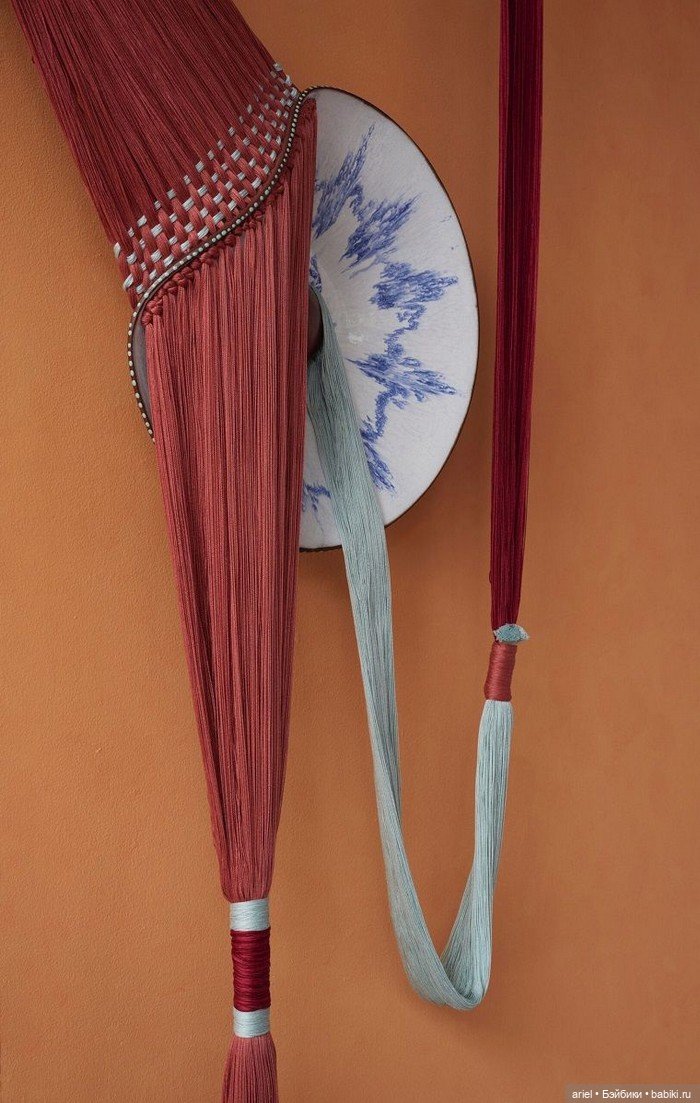 Текстиль и керамика в работах Nicole McLaughlin