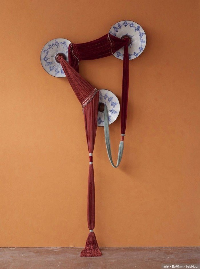 Текстиль и керамика в работах Nicole McLaughlin (фото 7)